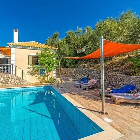 Gianoulaiika Sleeps 4 Pool Air Con Wifi * Gianouleika